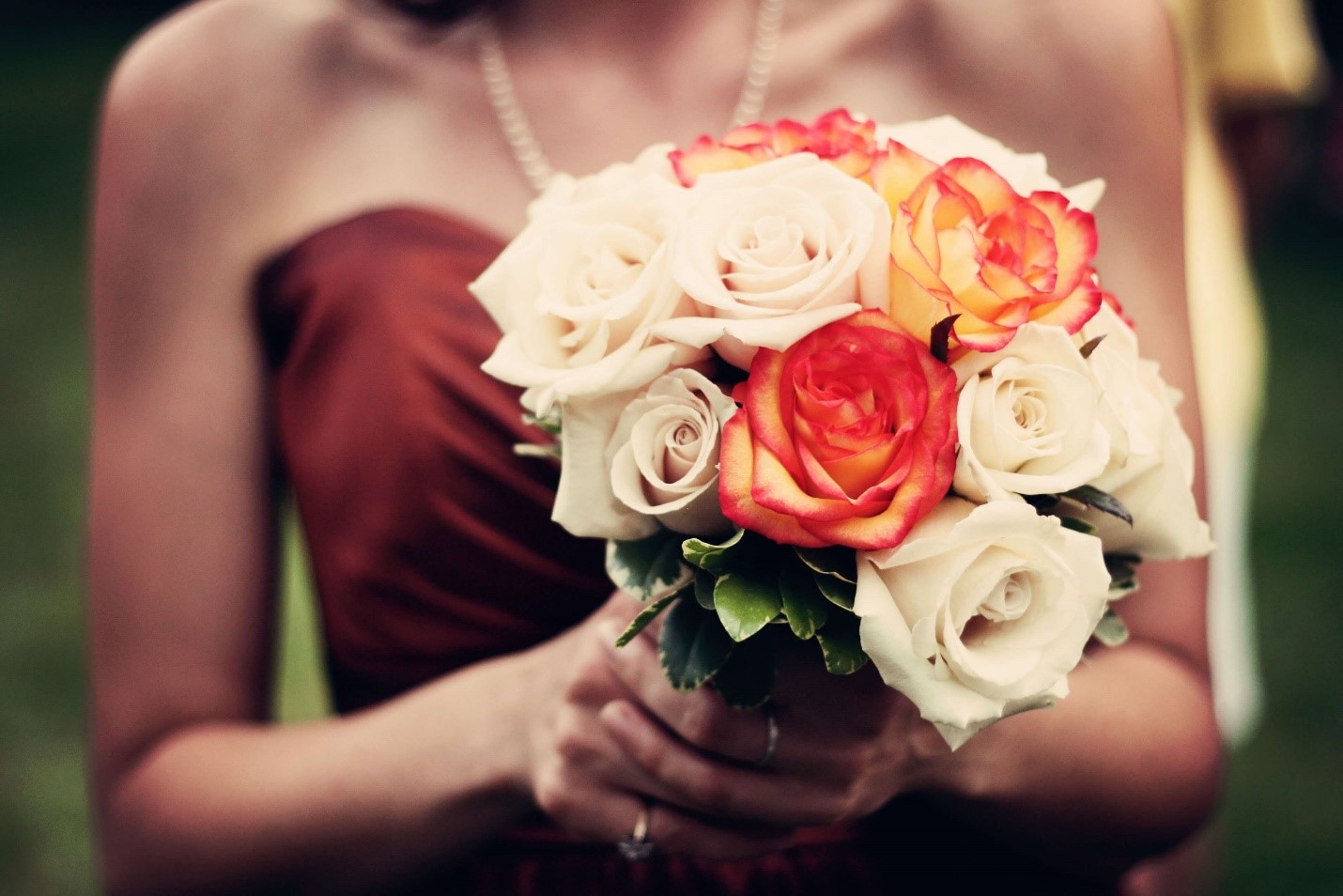 Matching Flowers With Your Wedding Band