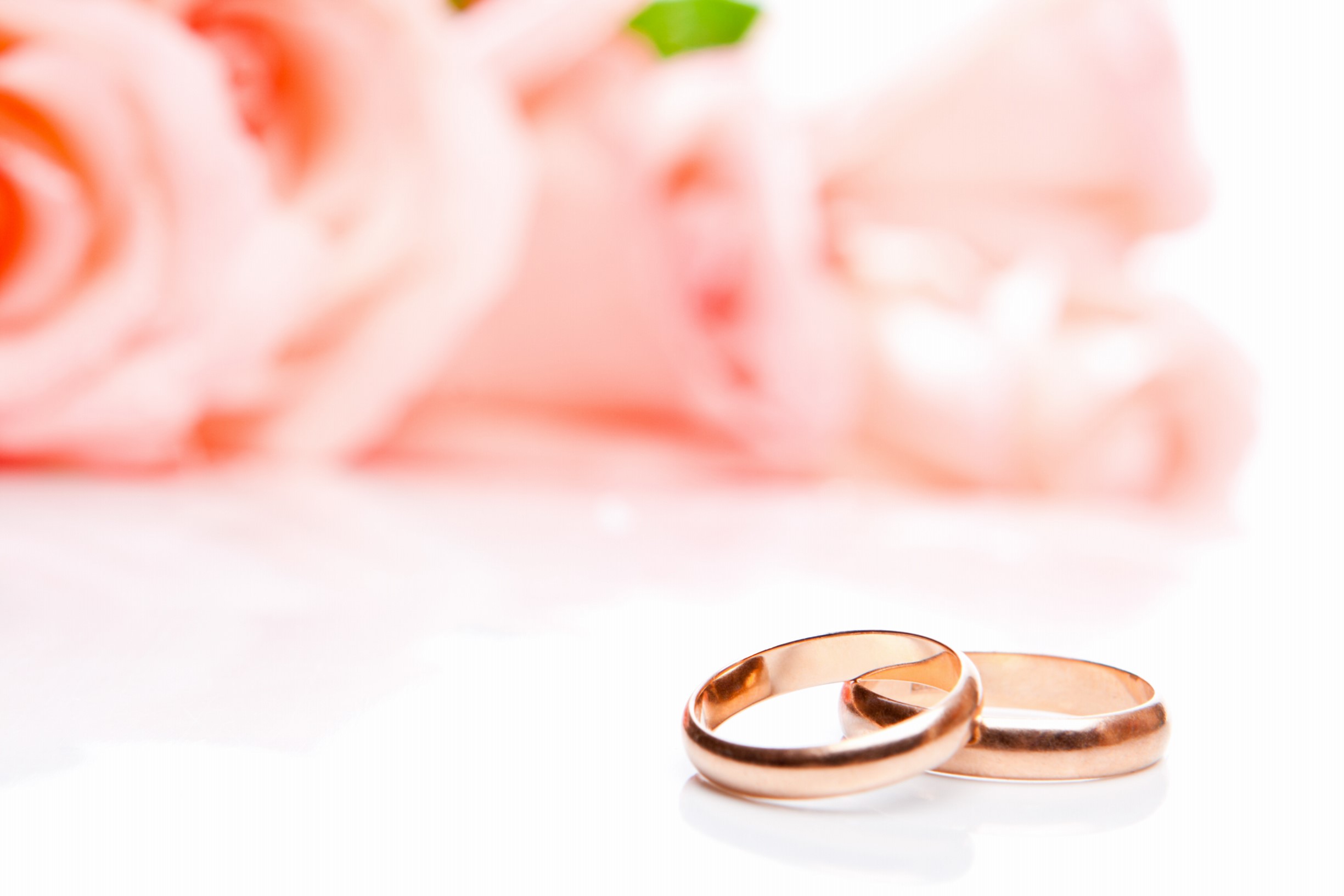 Rose Gold Wedding Bands: Stand Out From the Crowd