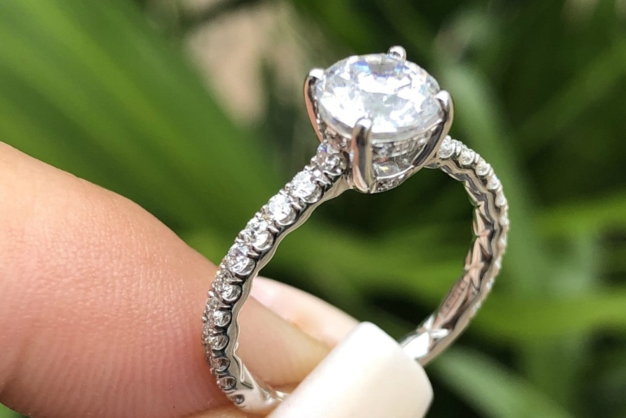 How should my engagement ring or wedding band fit? - Soha Diamond Co.™